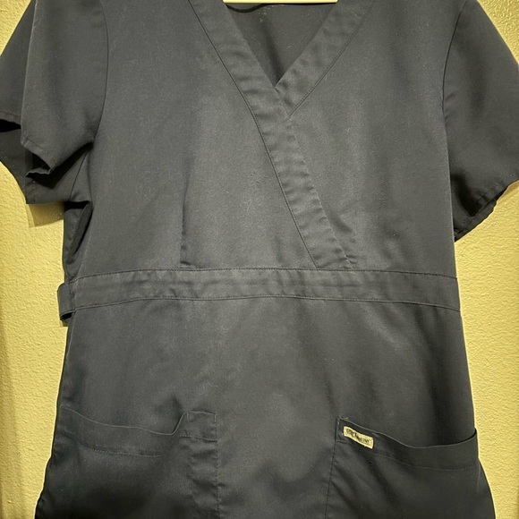 2 navy blue scrub tops M - Picture 2 of 7